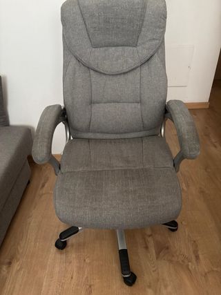 Silla de oficina gris