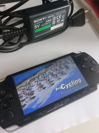 SONY PSP-2004 PIANO BLACK