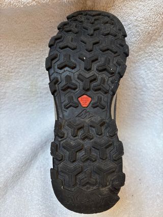 Botas de montaña Quechua T36 waterproof