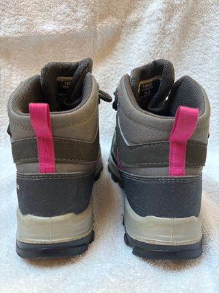 Botas de montaña Quechua T36 waterproof