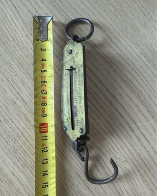 Antigua pesa de equipaje francesa