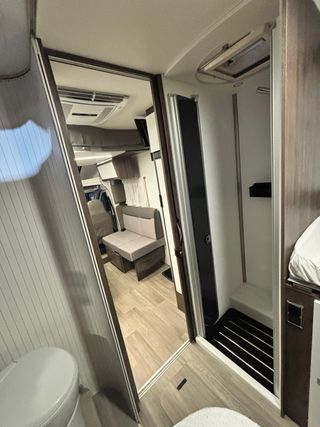 Alquiler Autocaravana Benimar 463, milcaravanas.es