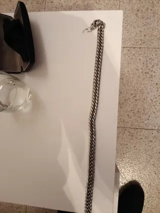 Cadena cubana plateada. Sólo cadena