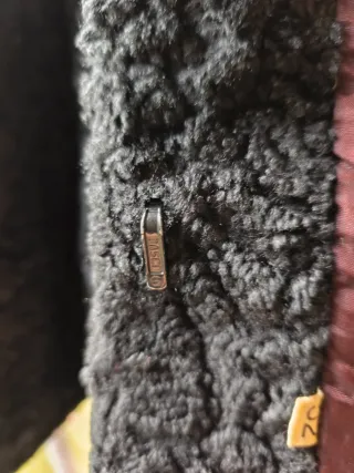 Chaquetón de pelo negro