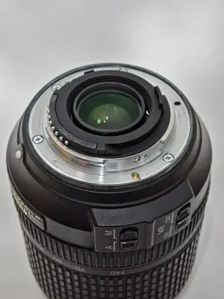 Objetivo Nikon AF-S DX VR 18-140mm