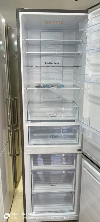 Nevera Combi HISENSE Acero Inoxidable SEMI NUEVA