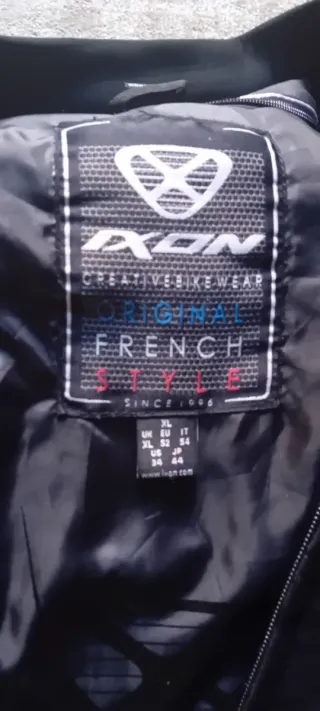 Chaqueta de moto Ixon frantic en buen estado.