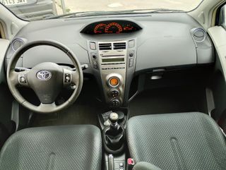 Toyota Yaris 2010