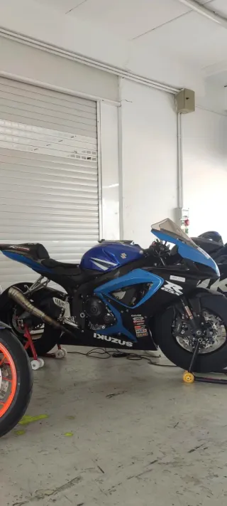 Carenado Suzuki GSXR Circuito