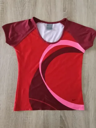 Maglia sportiva Nike donna rossa