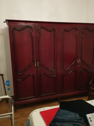 Dormitorio completo madera oscura