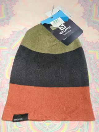 Gorro Salomon original a estrenar.