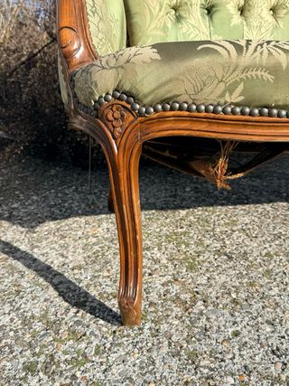 Sofá Isabelino Tapizado Tela y Madera