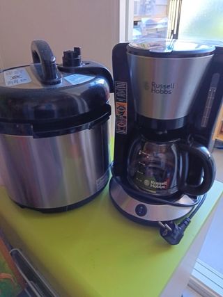 Cafetera Russell Hobbs + Olla GM