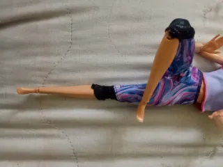 Barbie con abiti sportivi