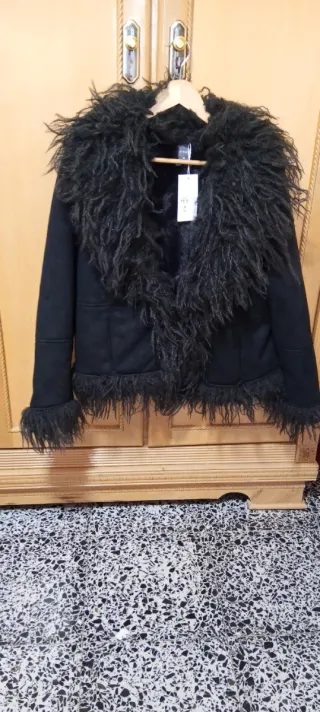 Chaqueta negra con pelo XS