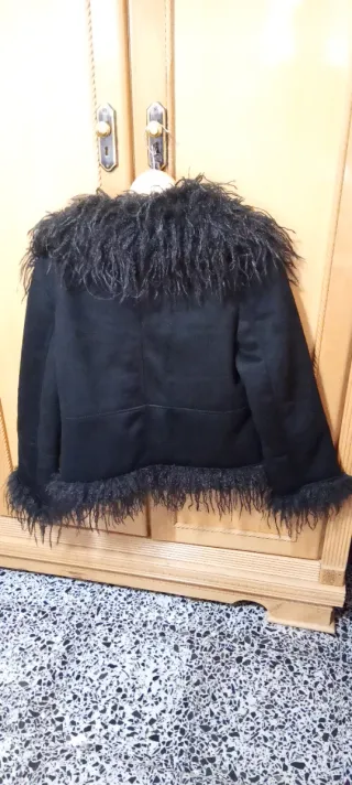 Chaqueta negra con pelo XS