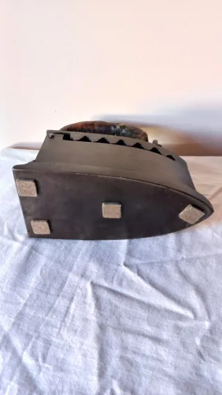 Plancha antigua de hierro