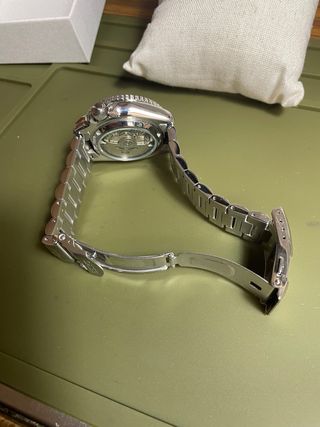 Reloj Seiko 5 Automático Negro y Plateado