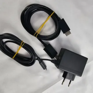 Nintendo Switch Console con Dock e accessori