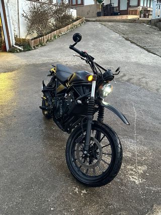 Honda CL 500 2023 - 2700 km