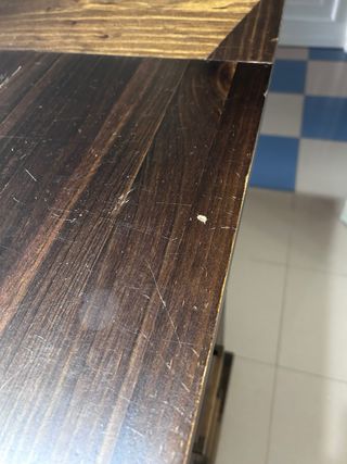 Peinadora de madera con espejo