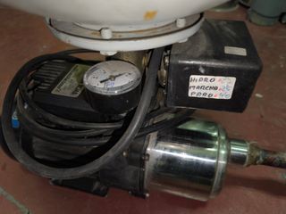 Bomba de agua con vaso de expansión