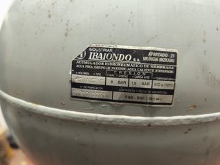 Bomba de agua con vaso de expansión