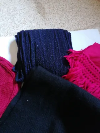 Stock accessori invernali: cappelli, guanti, sciar