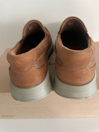 Zapatos Clarks Hombre Piel Slip-on Marrón