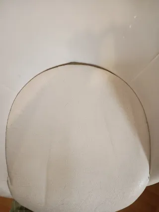 Silla de oficina giratoria blanca