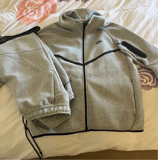 Conjunto chándal Nike gris