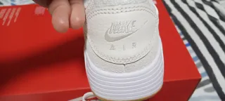 Zapatillas Nike Air Max Blancas y Plateadas