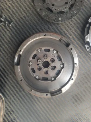 Embrague bimasa luk peugeot 1.6 hdi 323070110