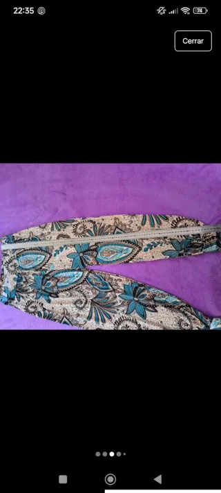 Pantalón estampado beige y azul