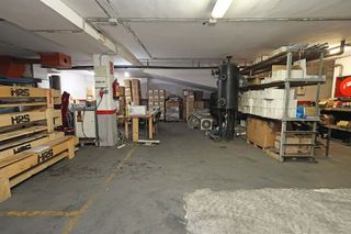 Nave industrial en venta en Santa Eulàlia en Hospitalet de Llobregat, L´