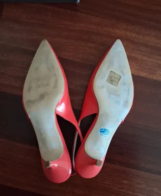 Zapatos marca Zendra Basic coral tacón bajo N°38