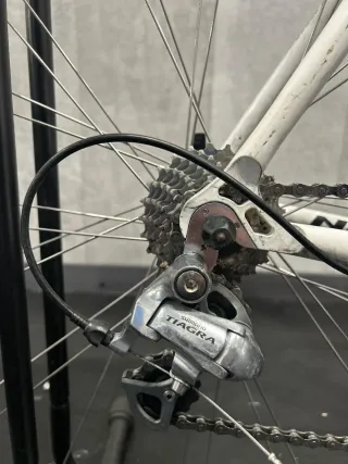 Bicicleta carretera NISHIKI