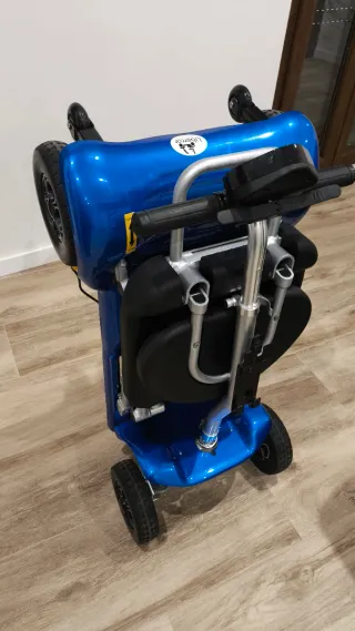 Scooter eléctrico plegable azul, Libercar Bravo
