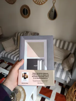 Aquí / Here (Spanish Edition)