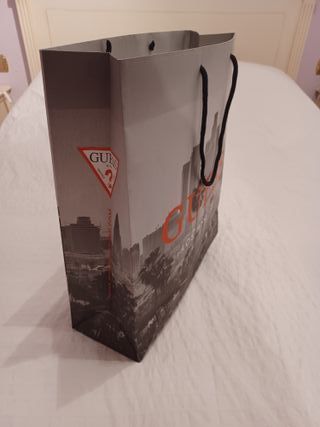 Bolsas originales de Armani y Guess