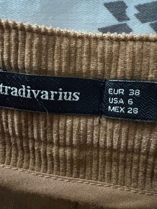 Minifalda pana camel Stradivarius