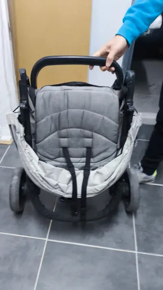 Silla de paseo Joie gris