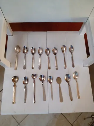 Set 16 cucchiaini caffè metallo da collezione