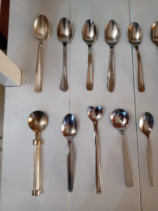 Set 16 cucchiaini caffè metallo da collezione