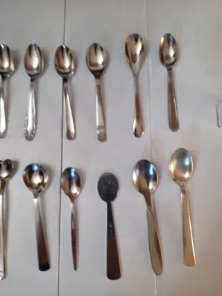 Set 16 cucchiaini caffè metallo da collezione