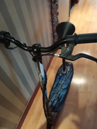 Patinete eléctrico con asiento