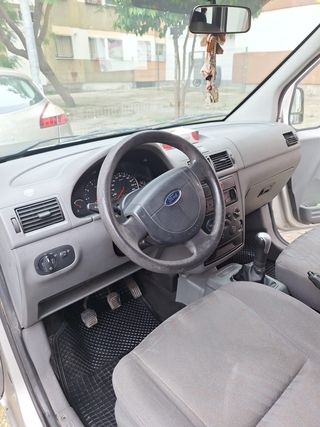 Ford Tourneo Connect 2005