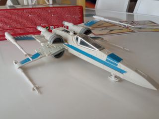Maqueta Star Wars Resistance X-Wing Fighter Revell