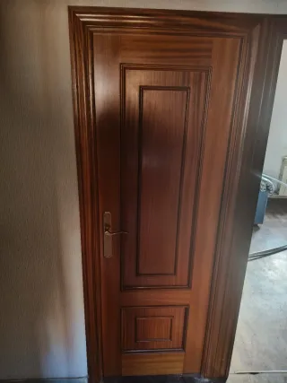 Sillón,muebles del salón, dormitorio y puertas